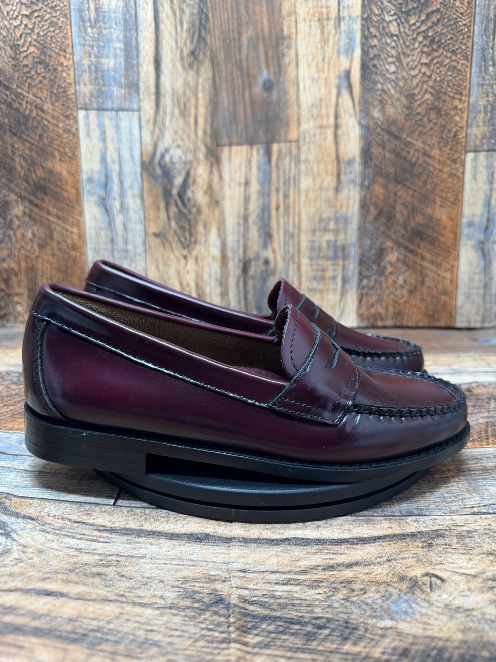 NEW G.H. Bass Weejuns Leather Flat Strap Penny Loafers Made in Salvador US 5